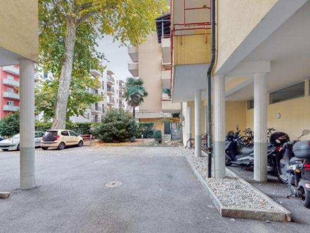 Luminoso in posizione strategica a Molino Nuovo