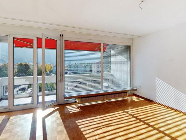 Luminoso monolocale con terrazzo in posizione strategica