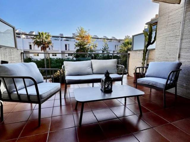 Luminoso piso con terraza, piscina y pádel en la exclusiva Zona Colegios – Palma