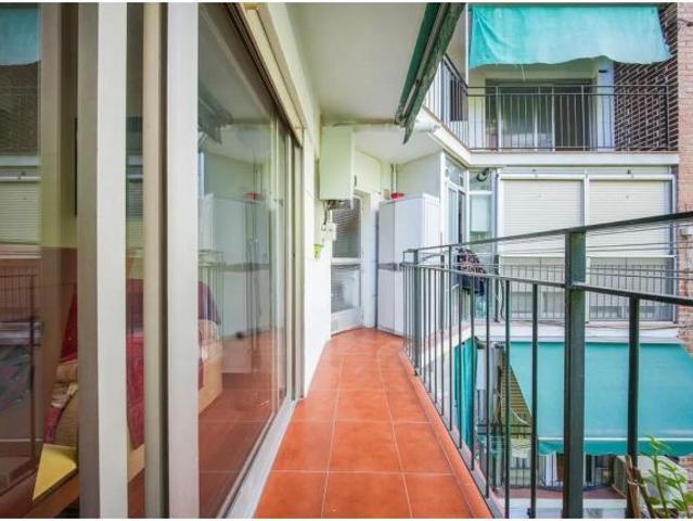 Luminoso piso con terraza y ascensor en una de las mejores zonas de Madrid