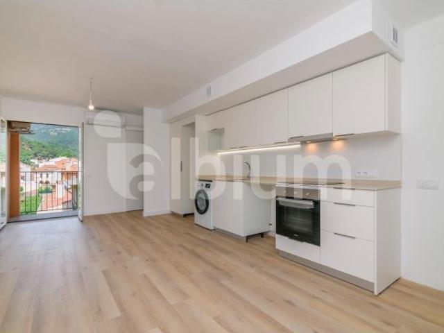 Luminoso piso de 2 habitaciones con terraza y vistas al Montseny