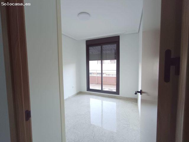 LUMINOSO PISO DE 3 DORMITORIOS CON TERRAZA Y PISCINA