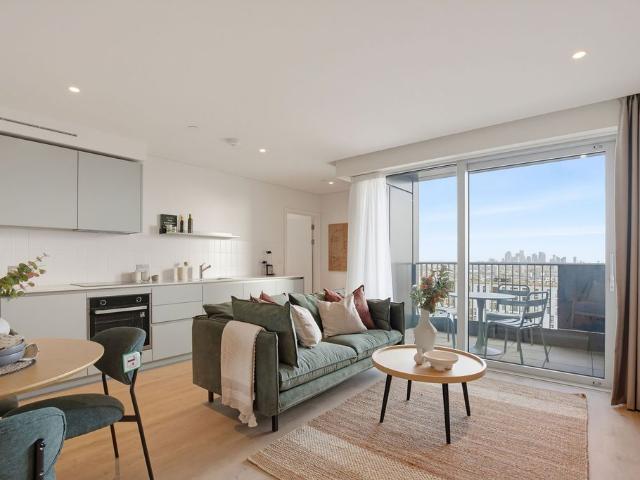 Lumina House, Elephant & Castle SE1, London, 2 bed flat to rent, £3,500 pcm | PrimeLocation