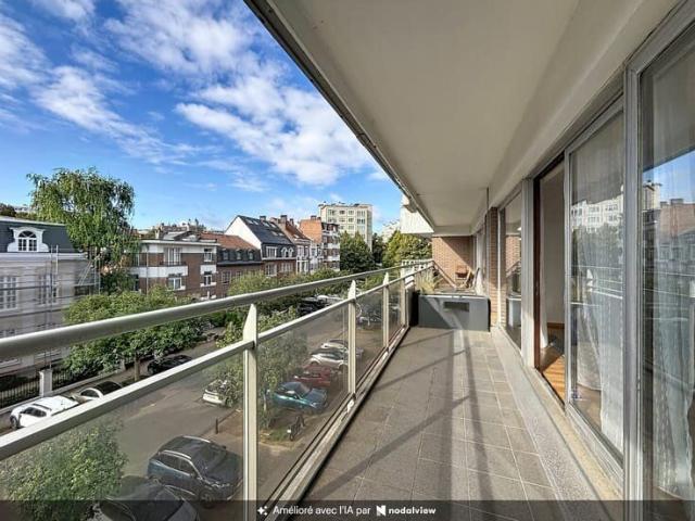 Lumineux 104m² 2ch, 2 terras. cave, garage 135€ en