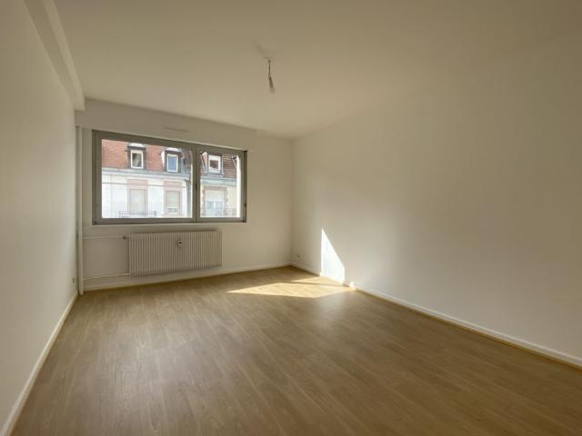 Lumineux 2/3p de 87m2 avec balcon et garage Musée d'Art Mo