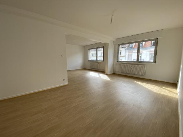 Lumineux 2/3p de 87m2 avec balcon et garage Musée d'Art Moderne
