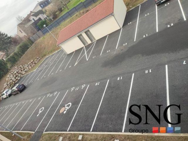 LUMINEUX T3 BALCON 2 PARKINGS LOCAL MOTOS