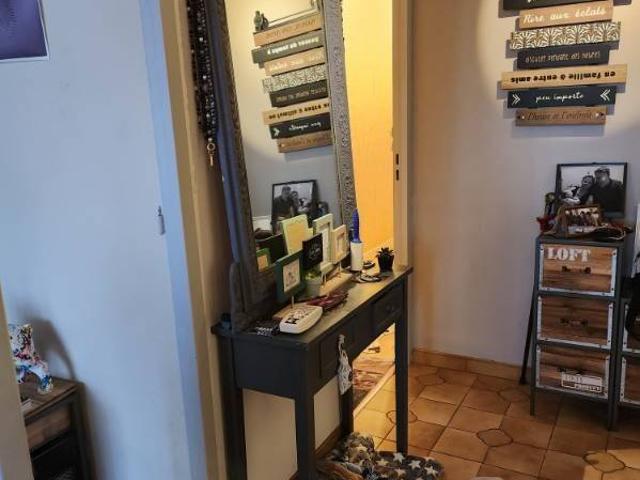Lumineux T4 de 100 m² avec Balcons & Garage Double – Résidence Les Toits de Roanne