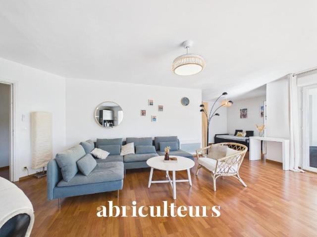 Lumineux appartement 83m² Grande terrasse Dernier étage. 82m² Bayonne