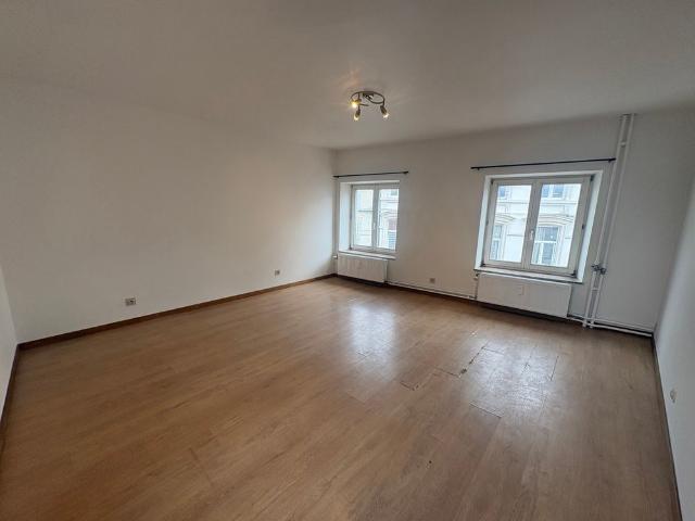 Lumineux appartement 2ch. à 5300 Andenne  Loyer: 710 €