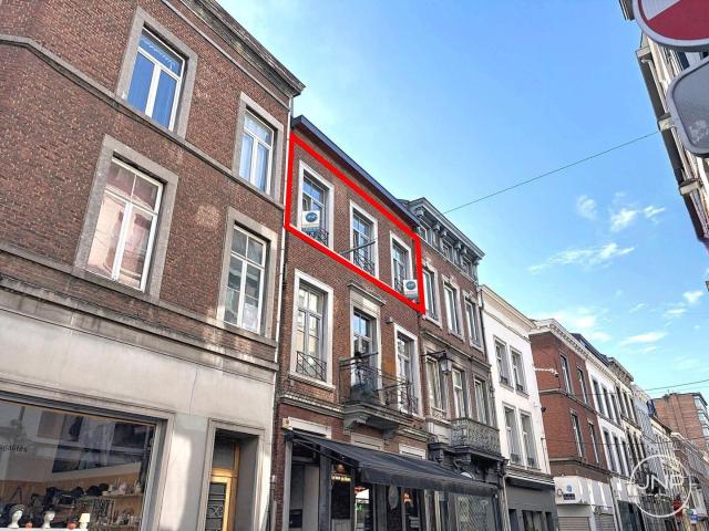 Lumineux appartement à deux pas de la place Saint Lambert !