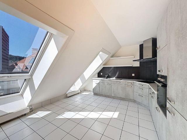 Lumineux appartement de 4.5 pièces avec cheminée