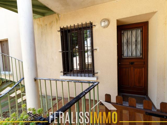 Lumineux appartement F4 avec double séjour et parking couver