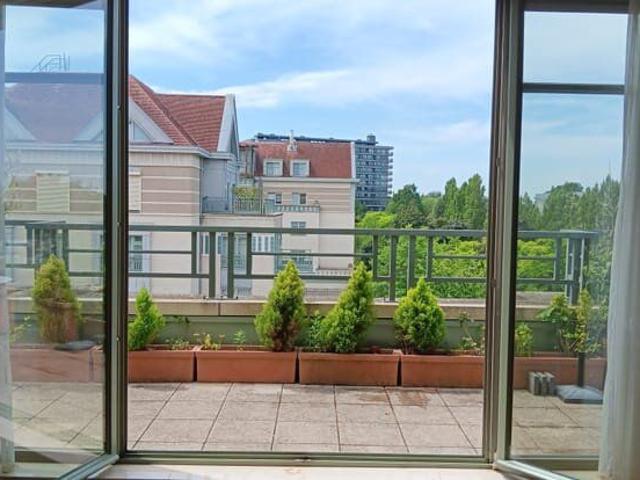 Lumineux appartement partiellement meublé, 2 chambres