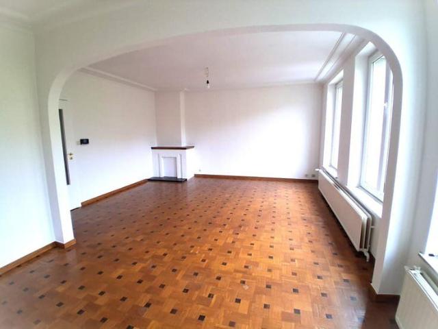 Lumineux appartement rénové!