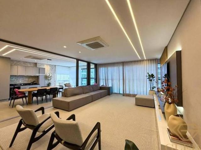 Lumini Apartamento com 3 suítes á venda na Gleba Palhano, Londrina/PR