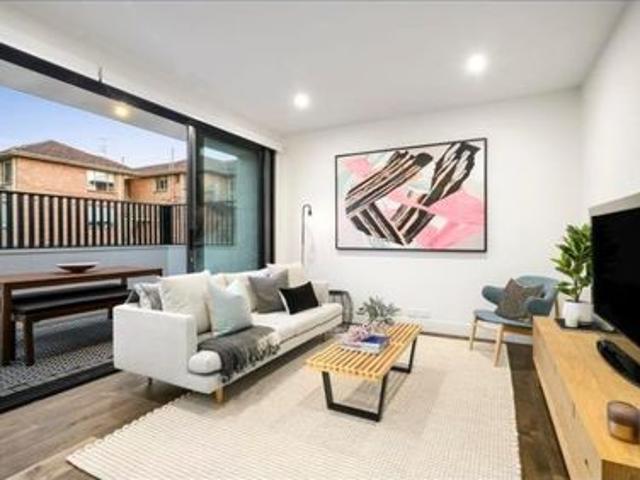 “Lumley” a beautiful celebration of Art and Architecture *One Week Free Rent
