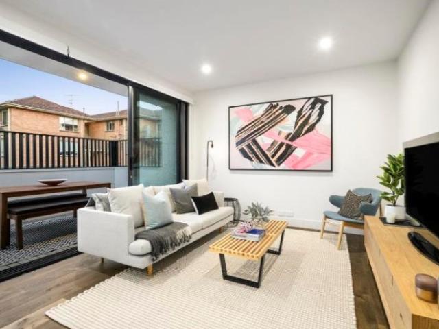 “Lumley” a beautiful celebration of Art and Architecture *One Week Free Rent
