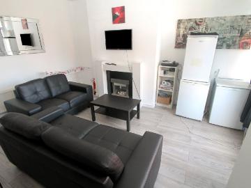 Lumley Avenue, Burley, Leeds, West Yorkshire LS4, 3 bed shared accommodation to rent, £1,287 pcm | PrimeLocation