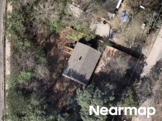 Lumpkin St