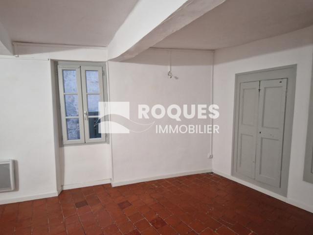 Lunas, maison de village trois pièces à louer