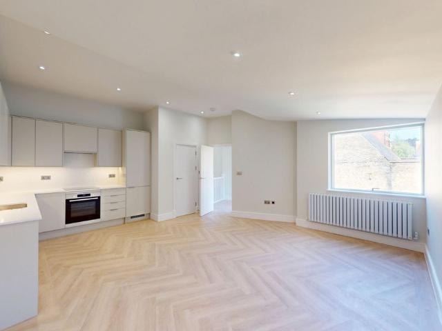 Lunar Court, Enfield EN2, 2 bed flat to rent, £2,000 pcm | PrimeLocation