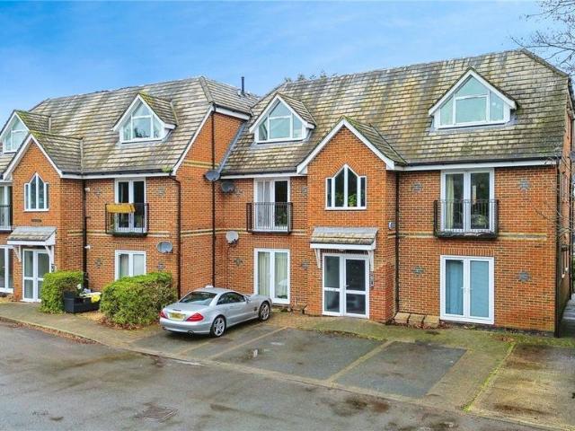 Lundy Lane, Berkshire RG30 2 bed apartment to rent £1,500 pcm £346 pw