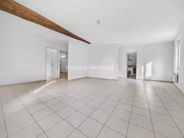 Lunel 34400 Achat / Vente appartement 4 pièces t4 au dernier étage cave