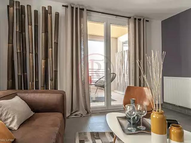 Lunel 34400 Achat / Vente appartement 4 pièces t4 au dernier étage