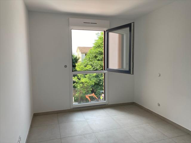 Lunel Appartement type 3 pièces récent avec terrasse et st. 66m² Lunel
