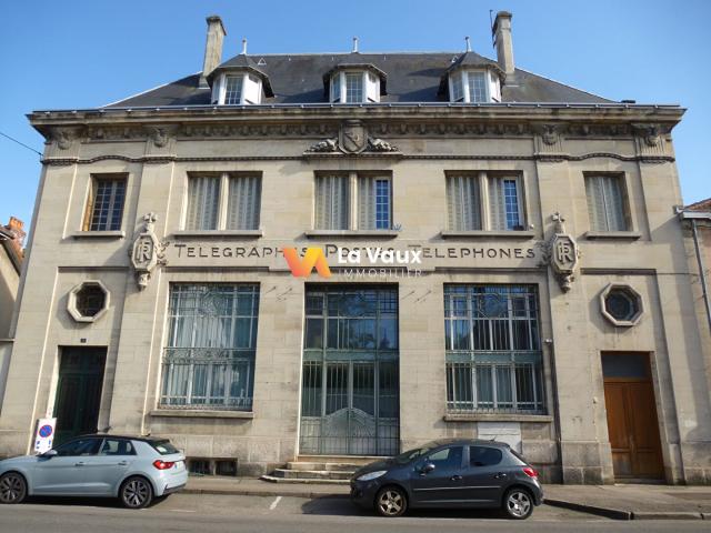 LUNEVILLE CENTE VILLE: Appartement 4 pièces 88 m2 avec parking et cave