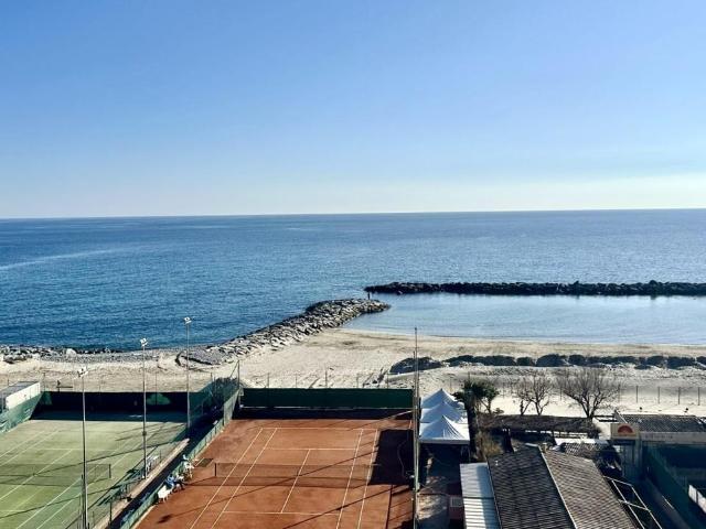 Lungomare di Levante trilocale 80mq