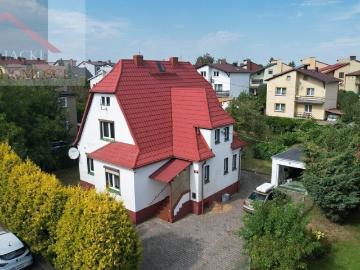 Przestronny dom 140 m2 z ogrodem, garażem i 6 pokojami