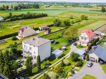 Przestronny dom 300 m² z dużą działką, blisko Lubartowa