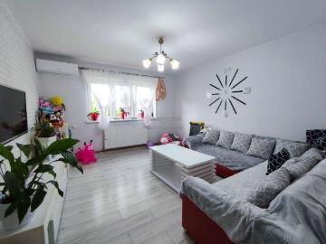 Przestronne 52,7 m2 z garażami, fotowoltaiką i możliwością adaptacji