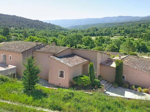 Luberon Magnifique Propriété 5 chambres avec Vue Saignon 230m² Saignon