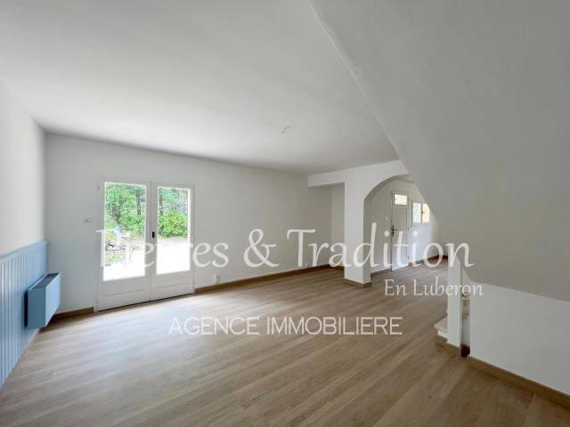 Luberon, propriété avec piscine et vue dégagée en campagne 188m² Apt