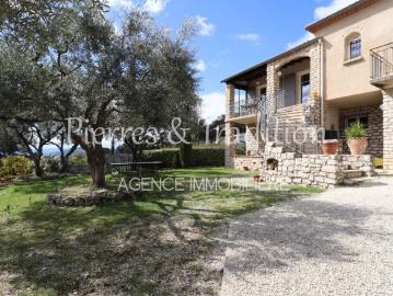 Luberon, Saint Saturnin les Apt, maison avec vue panoramique et piscine