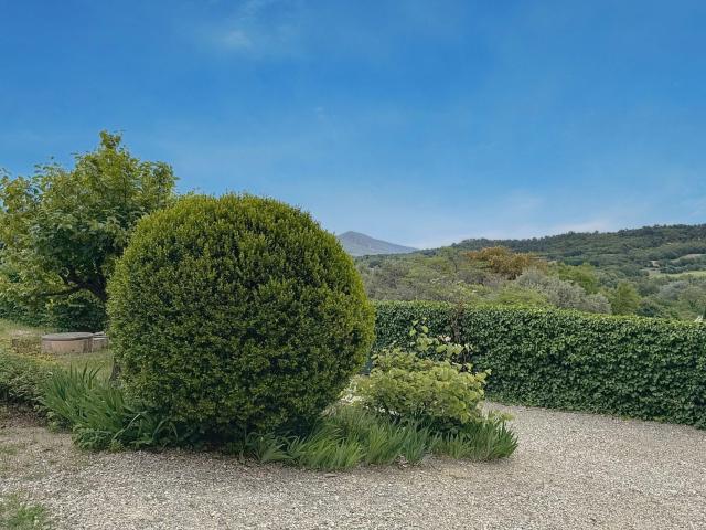 Luberon Villa avec vue, 5 chambres, garage et dépendances. 125m² Villars