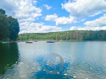 Lubiewo: 35,3 m² z klimatyzacją nad jeziorem — idealne na relaks