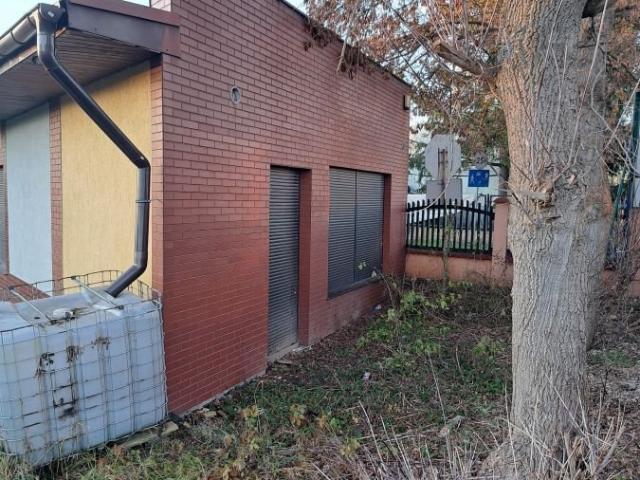 Przestronny lokal handlowo usługowy 266 m² w centrum