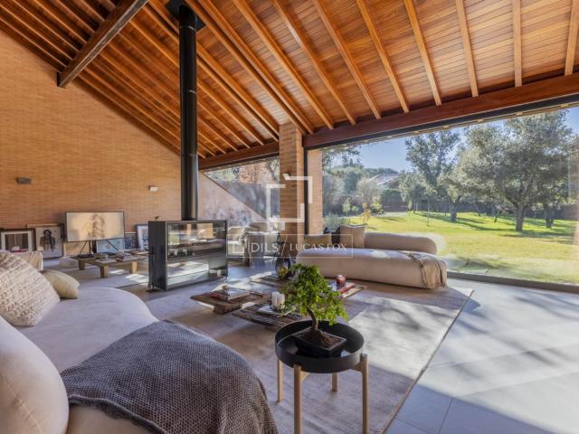 Lucas Fox se complace en presentar, en exclusiva, esta lujos. 1000m² Pozuelo de Alarcón