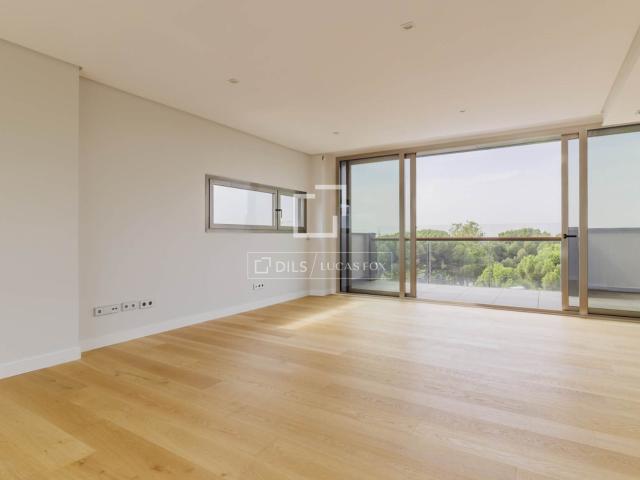 Lucas Fox se complace en presentar este exclusivo ático dúpl. 158m² Majadahonda