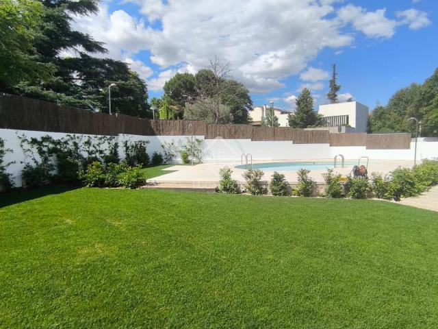 Lucas Fox se complace en presentarle esta oportunidad única. 1250m² Madrid