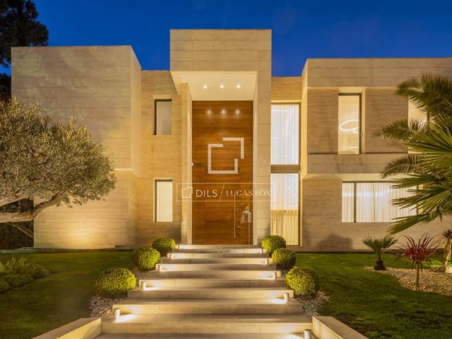 Lucas Fox presenta, en exclusiva, esta magnífica villa en un. 880m² Pozuelo de Alarcón