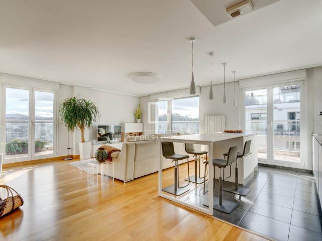 Lucas Fox presenta en exclusiva este imponente y lujoso piso. 110m² San Miguel