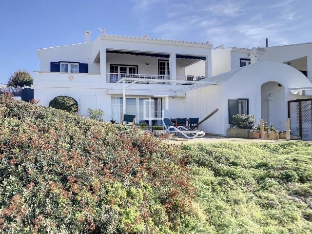 Lucas Fox presenta esta villa con licencia turística de 212. 212m² Sant Lluís