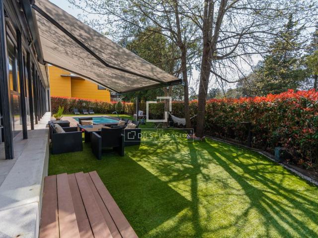 Lucas Fox presenta esta villa con una arquitectura contempor. 468m² Girona