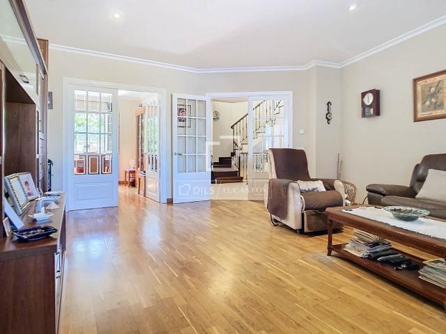 Lucas Fox presenta esta cada adosada de 1996 que consta de 2. 282m² Mahón