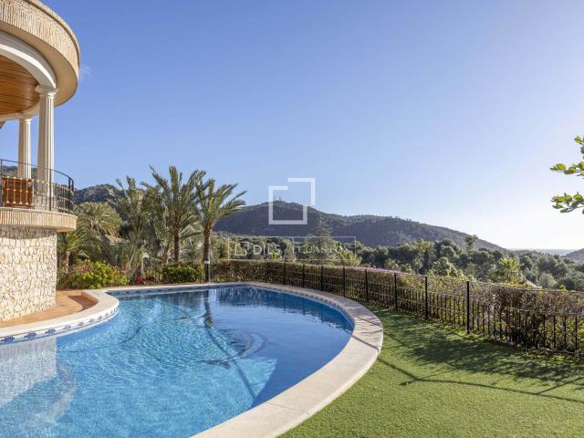 Lucas Fox presenta esta casa de estilo provenzal sobre una p. 724m² Puzol
